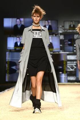 Model bei der Maria ke Fisherman Fashion Show auf der Mercedes-Benz Fashion Week Madrid Spring Summer 2016. Madrid, 20.09.2015 Maria ke Fisherman Model 