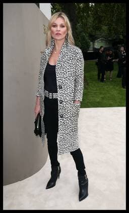 . 21 09 2015. London, United Kingdom.Kate Moss arriving at the Burberry Prorsum show at London Fashion Week S S 2016-Day four.  xStephenxLockx xi-Imagesx IIM-11077-0074