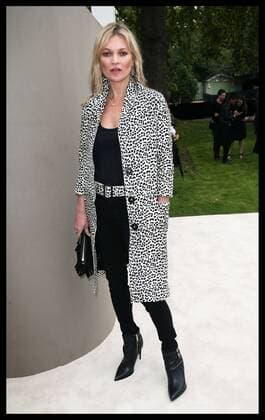 . 21 09 2015. London, United Kingdom.Kate Moss arriving at the Burberry Prorsum show at London Fashion Week S S 2016-Day four.  xStephenxLockx xi-Imagesx IIM-11077-0075