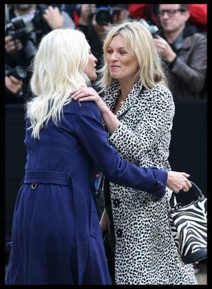 . 21 09 2015. London, United Kingdom.Kate Moss and Poppy Delevingne arriving at the Burberry Prorsum show at London Fashion Week S S 2016-Day four.  xStephenxLockx xi-Imagesx IIM-11077-0079