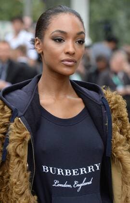 British model Jourdan Dunn attends Burberry Prorsum s Spring Summer 2016 catwalk show in London on September 21, 2015.  LON20150921114 RUNExHELLESTAD