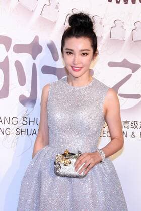 BEIJING, CHINA - SEPTEMBER 22: (CHINA OUT) Actress Li Bingbing poses on the red carpet during the Zhang Shuai 2016 S S Collection & Haute Couture at National Agricultural Exhibition Center on September 22, 2015 in Beijing, China.  CFP473290432