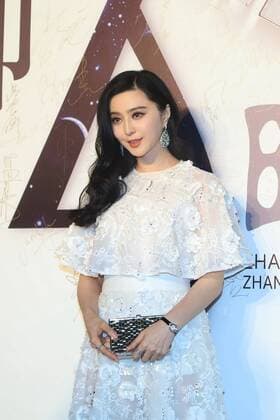 BEIJING, CHINA - SEPTEMBER 22: (CHINA OUT) Actress Fan Bingbing poses on the red carpet during the Zhang Shuai 2016 S S Collection & Haute Couture at National Agricultural Exhibition Center on September 22, 2015 in Beijing, China.  CFP473291336
