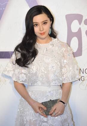 BEIJING, CHINA - SEPTEMBER 22: (CHINA OUT) Actress Fan Bingbing poses on the red carpet during the Zhang Shuai 2016 S S Collection & Haute Couture at National Agricultural Exhibition Center on September 22, 2015 in Beijing, China.  CFP473291339