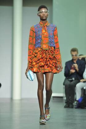 ENTERTAINMENT MODE Mailand Fashion Week - Stella Jean Modenschau Milan Fashion Week, Women Spring Summer 2016. Milano, Moda Donna, Primavera Estate 2016.STELLAJEAN Catwalk. Pictured: models  RiccardoxGiordano