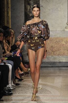 ENTERTAINMENT MODE Mailand Fashion Week - Blugirl Modenschau Milan Fashion Week, Women Spring Summer 2016. Milano, Moda Donna, Primavera Estate 2016. BLUGIRL catwalk Pictured: models  RiccardoxGiordano Fotosicki