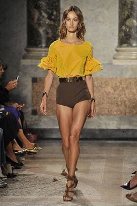 ENTERTAINMENT MODE Mailand Fashion Week - Blugirl Modenschau Milan Fashion Week, Women Spring Summer 2016. Milano, Moda Donna, Primavera Estate 2016. BLUGIRL catwalk Pictured: models  RiccardoxGiordano Fotosicki