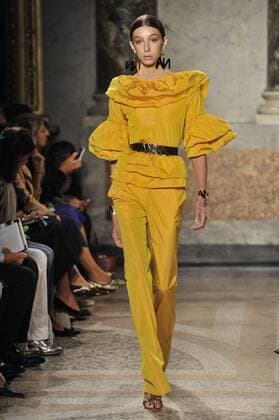 ENTERTAINMENT MODE Mailand Fashion Week - Blugirl Modenschau Milan Fashion Week, Women Spring Summer 2016. Milano, Moda Donna, Primavera Estate 2016. BLUGIRL catwalk Pictured: models  RiccardoxGiordano Fotosicki