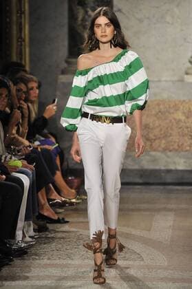 ENTERTAINMENT MODE Mailand Fashion Week - Blugirl Modenschau Milan Fashion Week, Women Spring Summer 2016. Milano, Moda Donna, Primavera Estate 2016. BLUGIRL catwalk Pictured: models  RiccardoxGiordano Fotosicki