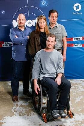 Der neue Tatort aus Freiburg Holger Kunkel (Volker Gaus), Heike Makatsch (Ellen Berlinger), Christian Kuchenbuch (Frank Hensel), Max Thommes (Hendrik Koch) Foto- und Setpressetermin fuer den neuen Tatort aus Baden Wuerttemberg im Gebaeude des ehemaligen Parktiker Baumarkt in Freiburg am 24.09.2015.