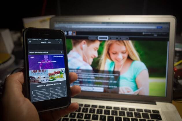 Symbolfoto: Aldi Life Musik, powered by Napster. Mit einem Angebot zum Kampfpreis wollen der Streaming-Dienst und der Discounter den deutschen Markt für Musik aus dem Netz aufmischen. Das Aldi-Angebot ist zwei Euro günstiger als die ähnlichen Dienste von Unternehmen wie Spotify und Apple.