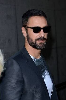 ENTERTAINMENT CELEBRITIES Mailand Fashion Week - Prominente vor der Emporio Armani Modenschau Milano, Guests arrivals at the Emporio Armani Fashion Sohw. Milan Fashion Week. Pictured: Raoul Bova  Comi Terenghi