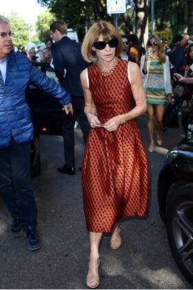 ENTERTAINMENT CELEBRITIES Mailand Fashion Week - Prominente vor der Emporio Armani Modenschau Milano, Guests arrivals at the Emporio Armani Fashion Sohw. Milan Fashion Week. Pictured: Anna Wintour  Comi Terenghi