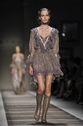 Milan Fashion Week, Women Spring Summer 2016. Milano, Moda Donna, Primavera Estate 2016. ETRO catwalk Pictured: models  RiccardoxGiordano Fotosicki