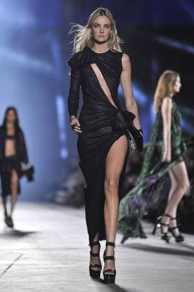 Milan Fashion Week, Women Spring Summer 2016. Milano, Moda Donna, Primavera Estate 2016. VERSACE catwalk Pictured: Models  RiccardoxGiordanox Fotosicki