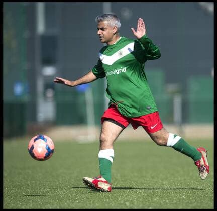 . 27 09 2015. Brighton, United Kingdom. Labour v Lobby Football Match at the American Express Community Stadium on day 1 of the Labour Conference in Brighton. Pictured is Sadiq Khan playing for Labour.  xBenxStevensx xi-Imagesx IIM-11108-0005