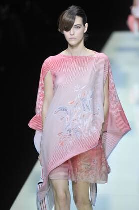 ENTERTAINMENT MODE Mailand Fashion Week - Giorgio Armani Modenschau Milan Fashion Week, Women Spring Summer 2016. Milano, Moda Donna, Primavera Estate 2016. GIORGIO ARMANIcatwalk Pictured: models  RiccardoxGiorrdanox Fotosicki