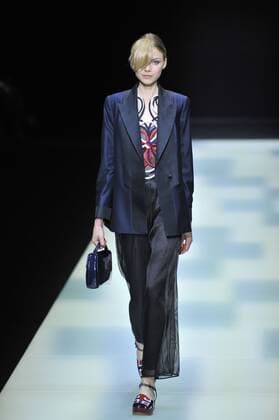 ENTERTAINMENT MODE Mailand Fashion Week - Giorgio Armani Modenschau Milan Fashion Week, Women Spring Summer 2016. Milano, Moda Donna, Primavera Estate 2016. GIORGIO ARMANIcatwalk Pictured: models  RiccardoxGiorrdanox Fotosicki