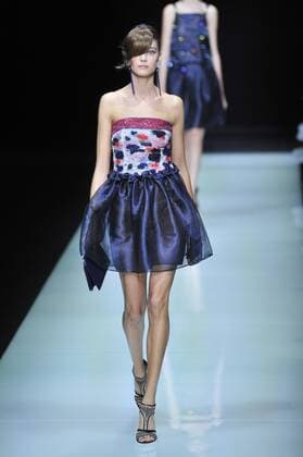 ENTERTAINMENT MODE Mailand Fashion Week - Giorgio Armani Modenschau Milan Fashion Week, Women Spring Summer 2016. Milano, Moda Donna, Primavera Estate 2016. GIORGIO ARMANIcatwalk Pictured: models  RiccardoxGiorrdanox Fotosicki