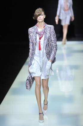 ENTERTAINMENT MODE Mailand Fashion Week - Giorgio Armani Modenschau Milan Fashion Week, Women Spring Summer 2016. Milano, Moda Donna, Primavera Estate 2016. GIORGIO ARMANIcatwalk Pictured: models  RiccardoxGiorrdanox Fotosicki