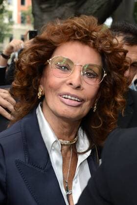 Milano, Guests arrivals at the Giorgio Armani fashion show, Milan Fashion week. Pictured: Sofia Loren  Comi Terenghi