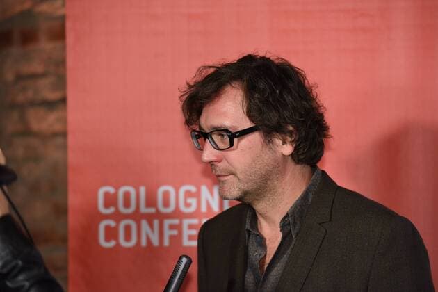 Der österreichische Regisseur und Autor David Schalko kommt am 01.10.2015 in Köln zur Preisverleihung der 25. Cologne Conference. Ausgezzeichnet werden herausragende Leistungen aus der internationalen Film- und Fernsehbranche. Vom 25.09. bis 01.10. findet das Festival für herausragendes Fernsehen und unabhängige Filmkultur in Köln statt.