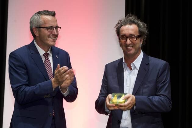 von links: Laudator Andreas WOLTER, Buergermeister Koeln, Preistraeger Paolo SORRENTINO, ITA, Regisseur, Schriftsteller, Autor, Preisverleihung der Cologne Conference in Koeln, 01.10.2015.