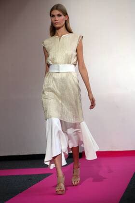 A model takes to the catwalk during the presentation of Diogo Miranda s collection as part of the 2016 Spring-Summer ready-to-wear Fashion Week in Paris, on October 3, 2015.  PAR20151003111 MAYAxVIDON-WHITE