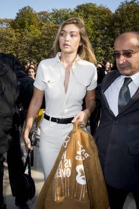 Gigi Hadid - Paris Fashion Week, Modenschau Elie Saab - Paris, Frankreich - 03 10 2015 JBAutissier Panoramic 