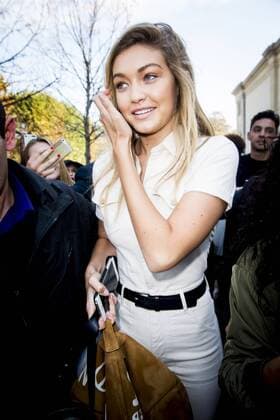 Gigi Hadid - Paris Fashion Week, Modenschau Elie Saab - Paris, Frankreich - 03 10 2015 JBAutissier Panoramic 