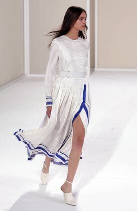 A model takes to the catwalk during the presentation of Hermes collection as part of the 2016 Spring-Summer ready-to-wear Fashion Week in Paris, on October 5, 2015.  PAR20151005111 ECOxCLEMENT