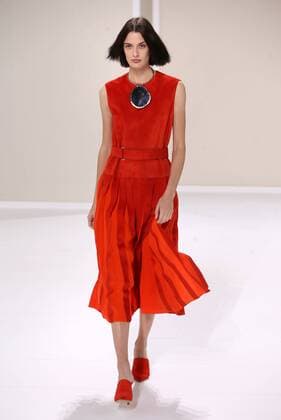 A model takes to the catwalk during the presentation of Hermes collection as part of the 2016 Spring-Summer ready-to-wear Fashion Week in Paris, on October 5, 2015.  PAR20151005107 ECOxCLEMENT