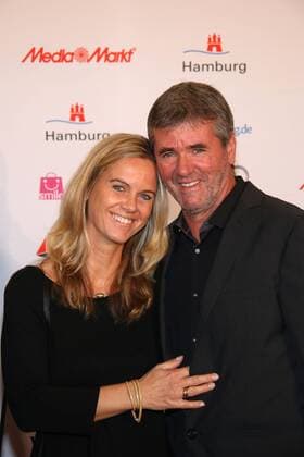 Friedhelm Funkel und seine Freundin Anja bei der Deutscher Sportjournalistenpreis Gala am 5.10.2015 in Hamburg Deutscher Sportjournalisterpreis Gala 2015 in Hamburg 