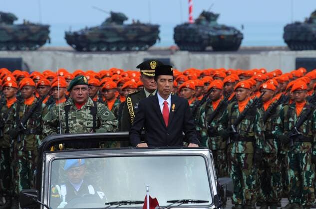 Oct. 5, 2015 - Cilegon, Banten, Indonesia - The President Joko Widodo attended and inspected the troops during the event of 70th Anniversary of National Army Day at Indah Kiat harbor, Banten. Cilegon Indonesia - ZUMAp133