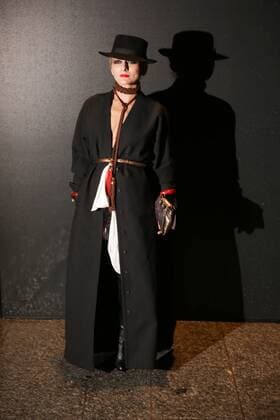 Catherine Baba CELEBRITES : Paris Fashion Week - Ankunft zur Modenschau von Yves saint Laurent - Paris - 05 10 2015 PhilippeSTERC Panoramic 