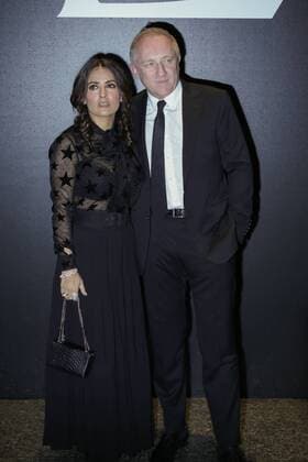 Salma Hayek Francois Henri Pinault CELEBRITES : Paris Fashion Week - Ankunft zur Modenschau von Yves saint Laurent - Paris - 05 10 2015 PhilippeSTERC Panoramic 