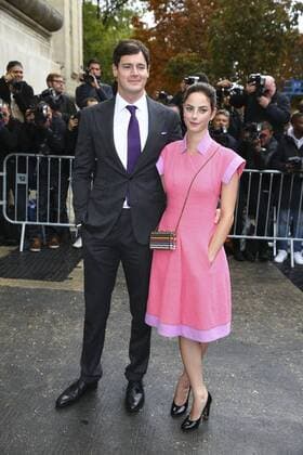 Elliott Tittensor, Kaya Scodelario - Paris Fashion Week, Modenschau Chanel - Paris, Frankreich - 06 10 2015 GwendolineLeGoff Panoramic 