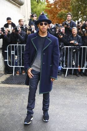 Lewis Hamilton - Paris Fashion Week, Modenschau Chanel - Paris, Frankreich - 06 10 2015 GwendolineLeGoff Panoramic 