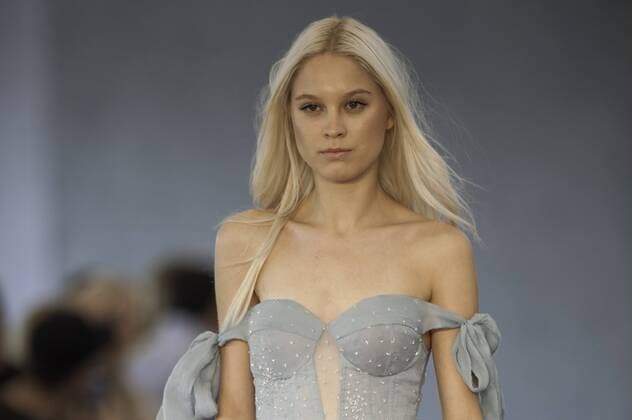 BELO HORIZONTE, MG - 06 10 2015: MINING TREND AUTUMN WINTER 2016 - Model for parade Grife VIVAZ in the 17th edition of Trend Autumn Winter Mines 2016 06 to October 09 at Expominas - Avenida Amazonas, 6030 - Gameleira - BH - MG. .  Mour?oxPanda