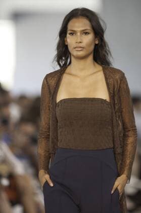 BELO HORIZONTE, MG - 06 10 2015: MINING TREND AUTUMN WINTER 2016 - Model for parade Grife VIVAZ in the 17th edition of Trend Autumn Winter Mines 2016 06 to October 09 at Expominas - Avenida Amazonas, 6030 - Gameleira - BH - MG. .  Mour?oxPanda