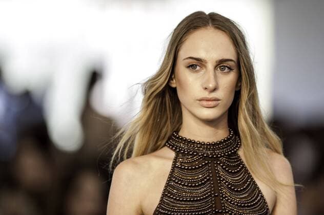 BELO HORIZONTE, MG - 06 10 2015: MINING TREND AUTUMN WINTER 2016 - Model for parade Grife VIVAZ in the 17th edition of Trend Autumn Winter Mines 2016 06 to October 09 at Expominas - Avenida Amazonas, 6030 - Gameleira - BH - MG. .  Mour?oxPanda