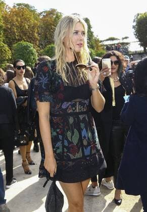 Maria Sharapova CELEBRITES : Modenschau Valentino - Pret a Porter Printemps Ete 2016 - 06 10 2015 GwendolineLeGoffx 