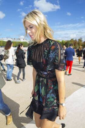 Maria Sharapova CELEBRITES : Modenschau Valentino - Pret a Porter Printemps Ete 2016 - 06 10 2015 GwendolineLeGoffx 
