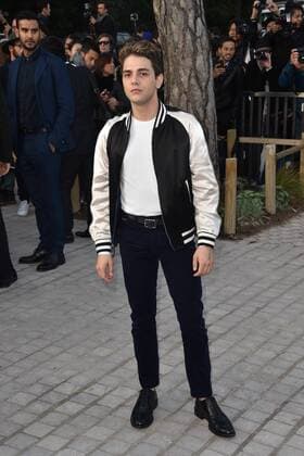 Xavier Dolan CELEBRITES : Modenschau Louis Vuitton - Pret a Porter Printemps Ete 2016 - 07 10 2015 LIONELURMANx 