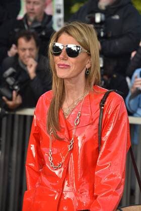 Anna Dello Russo CELEBRITES : Modenschau Louis Vuitton - Pret a Porter Printemps Ete 2016 - 07 10 2015 LIONELURMANx 