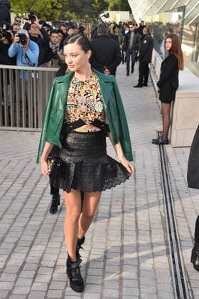 Miranda Kerr CELEBRITES : Modenschau Louis Vuitton - Pret a Porter Printemps Ete 2016 - 07 10 2015 LIONELURMANx 