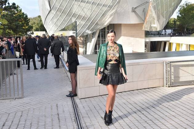 Miranda Kerr CELEBRITES : Modenschau Louis Vuitton - Pret a Porter Printemps Ete 2016 - 07 10 2015 LIONELURMANx 