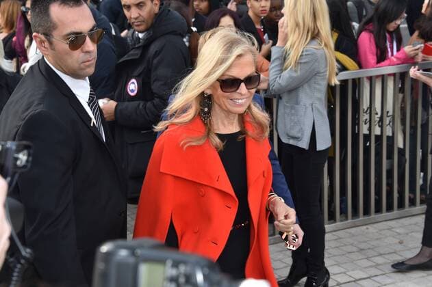 US ambassadeur Jane D. Hartley CELEBRITES : Modenschau Louis Vuitton - Pret a Porter Printemps Ete 2016 - 07 10 2015 LIONELURMANx 