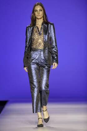 BELO HORIZONTE, MG - 06 10 2015: MINING TREND AUTUMN WINTER 2016 - Model for parade Grife FABIANA MILAZZO in the 17th edition of Trend Autumn Winter Mines 2016 06 to October 09 at Expominas - Avenida Amazonas, 6030 - Gameleira - BH -. MG.  Mour?oxPanda