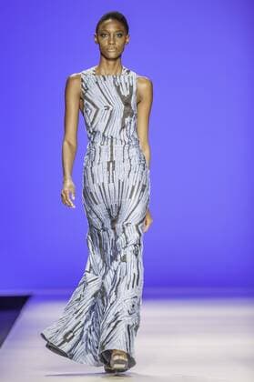 BELO HORIZONTE, MG - 06 10 2015: MINING TREND AUTUMN WINTER 2016 - Model for parade Grife FABIANA MILAZZO in the 17th edition of Trend Autumn Winter Mines 2016 06 to October 09 at Expominas - Avenida Amazonas, 6030 - Gameleira - BH -. MG.  Mour?oxPanda